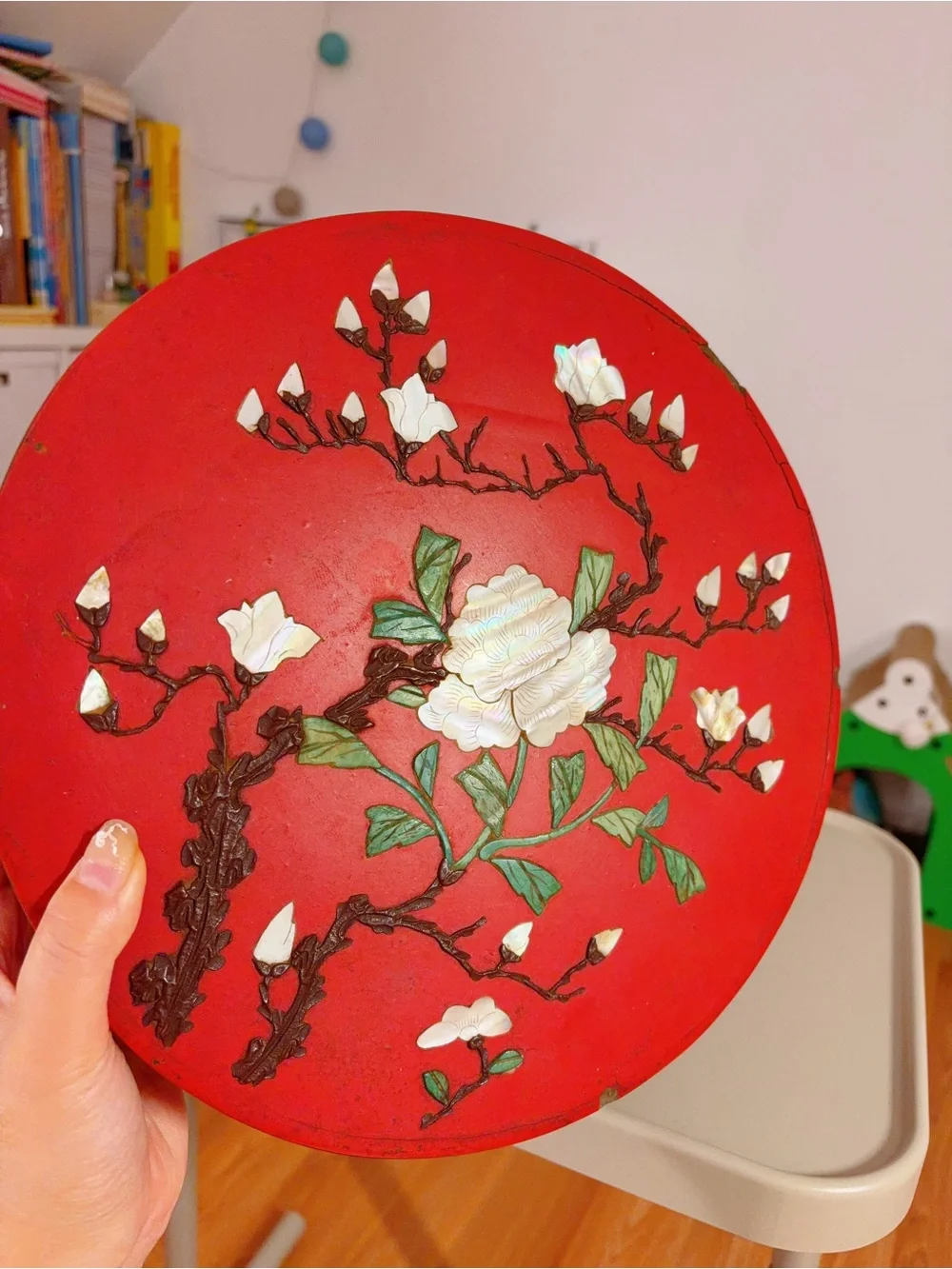 Vintage red lacquer mother of pearl divided candy box